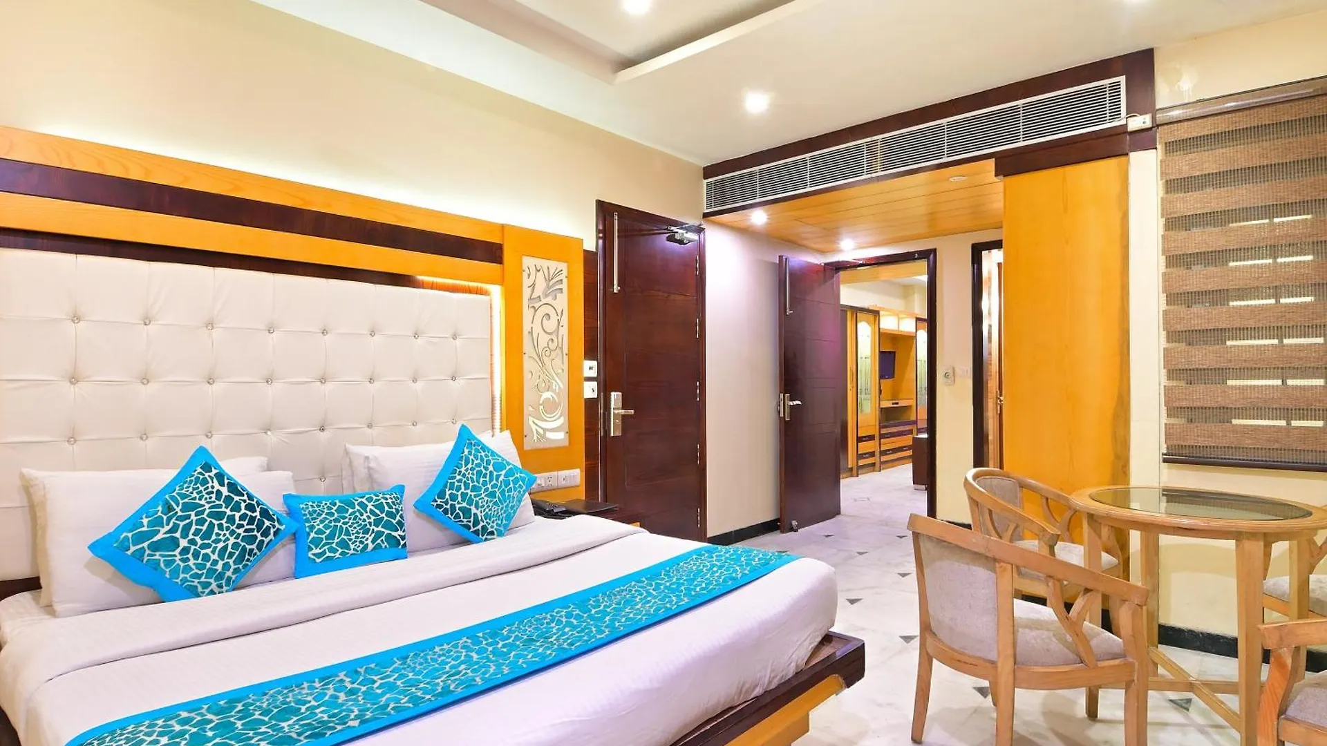 Hotel Hari Piorko Grand - 2 Min From New Delhi Railway Station