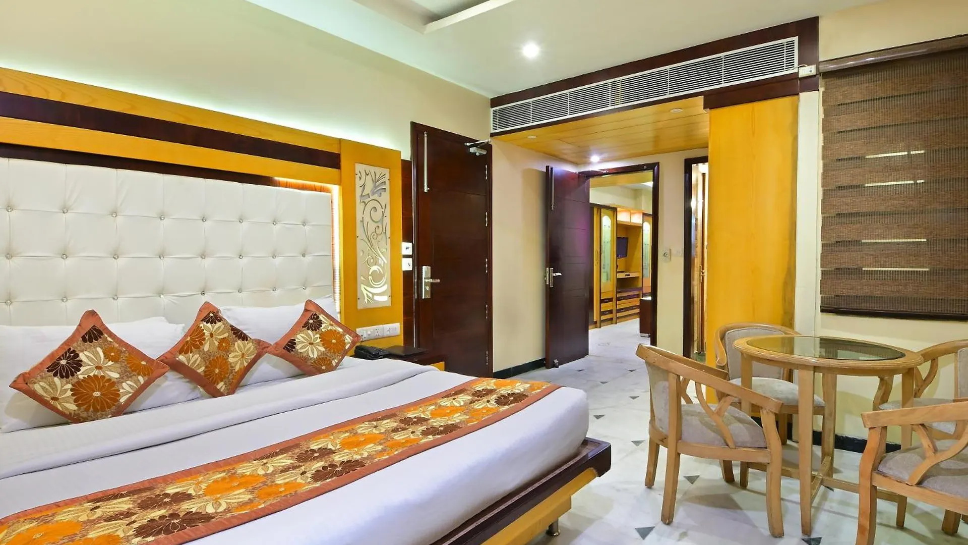 Hotel Hari Piorko Grand - 2 Min From New Delhi Railway Station 4*, Delhi (National Capital Territory of India) India