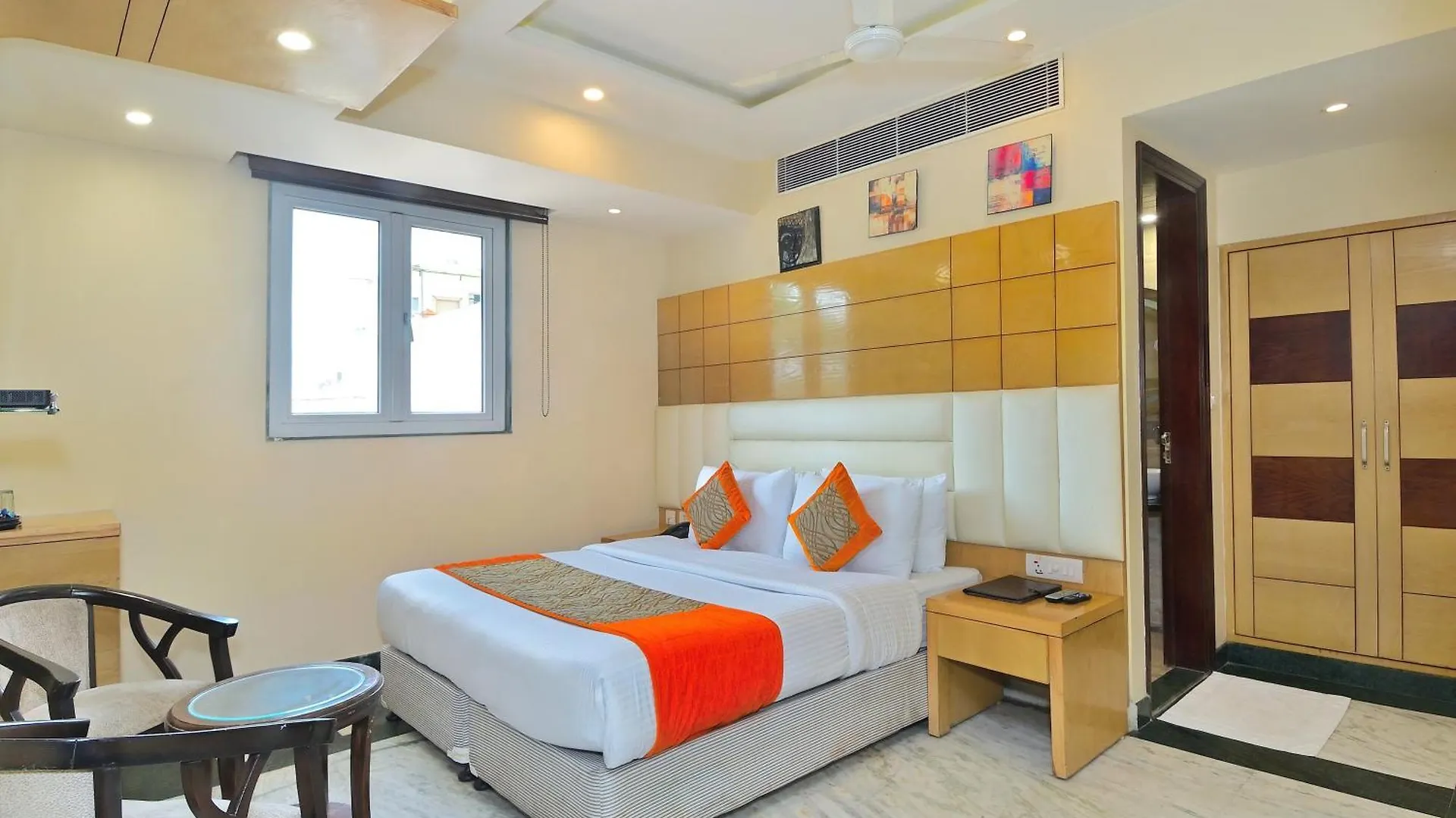 ****  Hotel Hari Piorko Grand - 2 Min From New Delhi Railway Station India